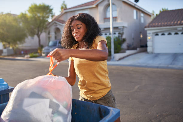 Best Yard Cleanup Services  in Niagara Falls, NY